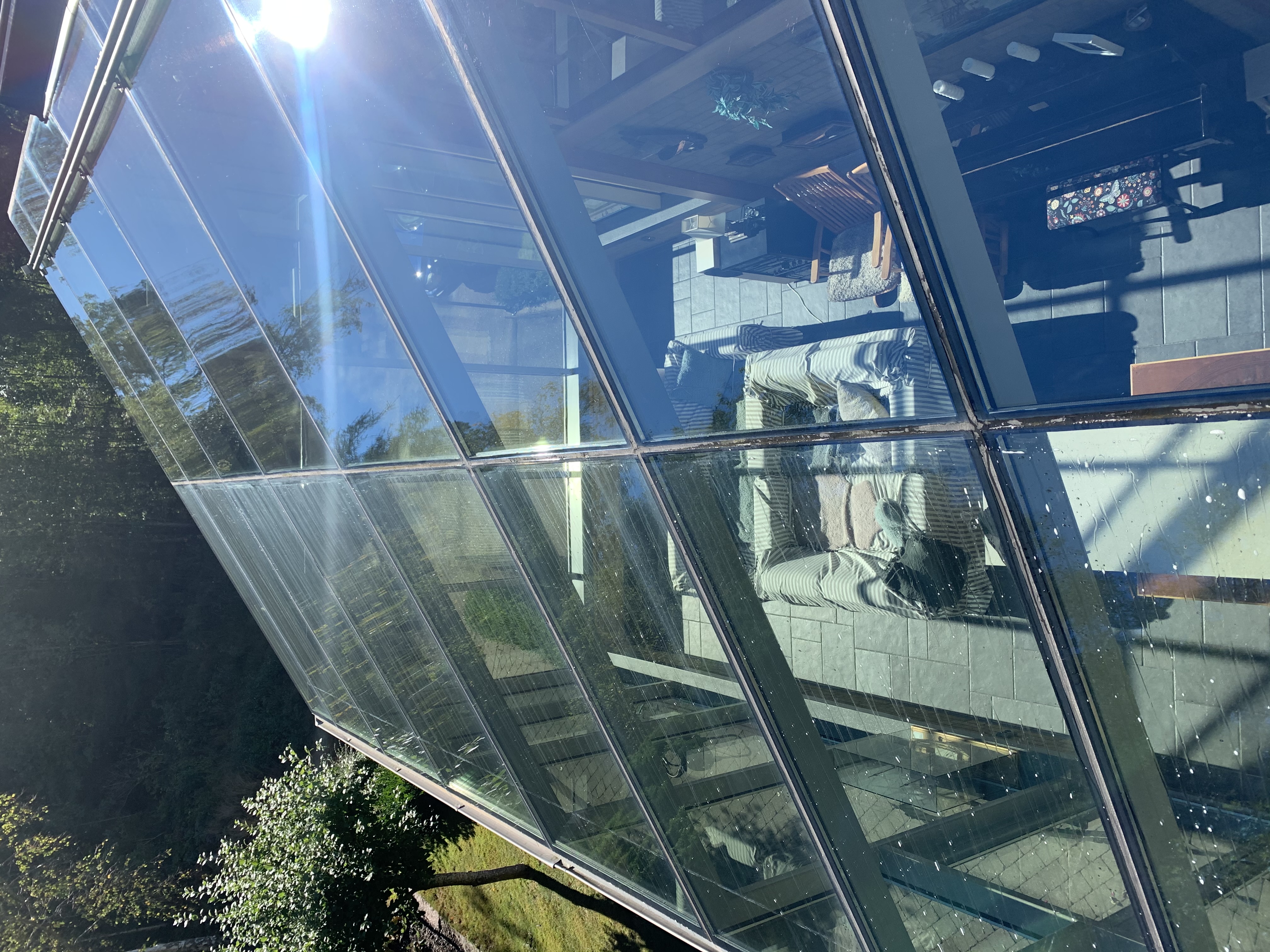 Restaurang i Göteborg med fönster på snedden